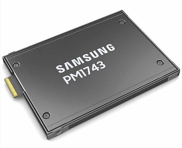 Samsung 15.36TB E3.S PCIe 5.0 x4 TLC Enterprise SSD V6 PM1743